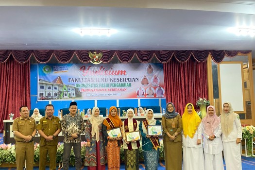 YUDISIUM FAKULTAS ILMU KESEHATAN 2025
DEKAN : apresiasi yang setinggi - tingginya untuk mahasiswa berprestasi yang lulus tepat waktu walaupun sibuk praktek!