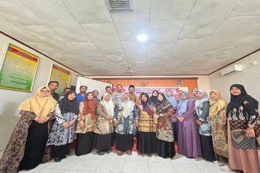 Kegiatan Pengabdian Masyarakat 
Penerapan Pijat Tuina pada Anak Usia 9-12 Bulan di Posyandu Teratai Desa Talikumain Tambus